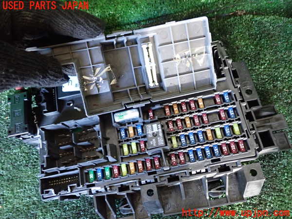 1UPJ-34006741]エクスプローラー(1FMHK9)ヒューズボックス1 中古_m0003.jpg