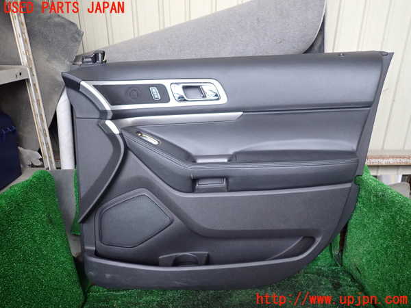 1UPJ-34001234]エクスプローラー(1FMHK9)右前ドア内張り 中古_m0001.jpg