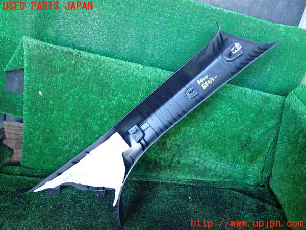 1UPJ-34007660]エクスプローラー(1FMHK9)左フロントピラートリム 中古_m0002.jpg