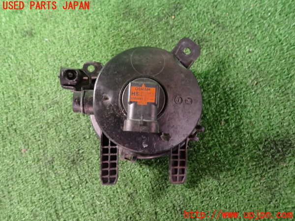 2UPJ-34041180]BMW 218d アクティブツアラー(2C20)(F45)右フォグ 中古_m0002.jpg