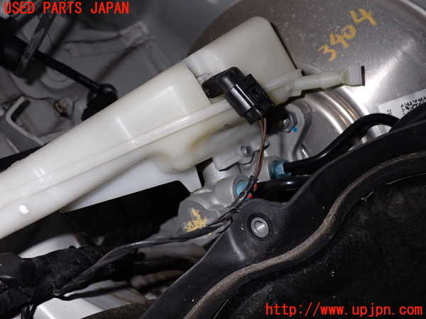 2UPJ-34044050]BMW 218d アクティブツアラー(2C20)(F45)ブレーキマスターシリンダー 中古_m0002.jpg