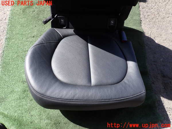 2UPJ-34047405]BMW 218d アクティブツアラー(2C20)(F45)右リアシート 中古_m0003.jpg