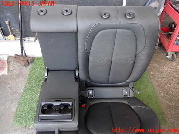 2UPJ-34047435]BMW 218d アクティブツアラー(2C20)(F45)左リアシート 中古_m0002.jpg