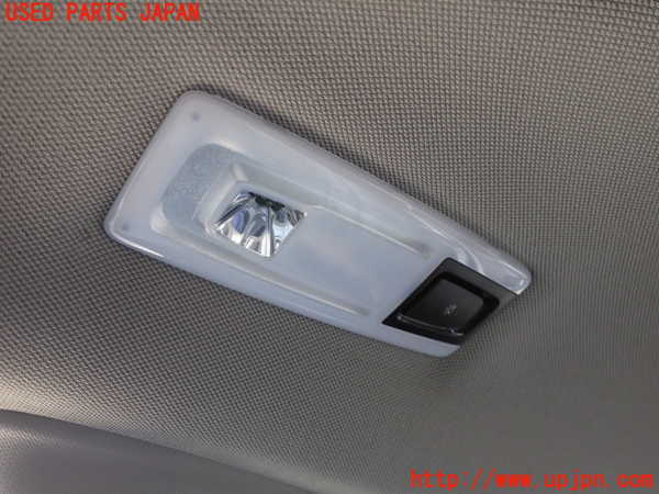 2UPJ-34046412]BMW 218d アクティブツアラー(2C20)(F45)ルームランプ2 (2列目右) 中古_m0001.jpg