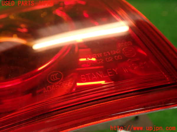 2UPJ-34051536]スカイライン(ZV37)左テールランプ 中古_m0004.jpg