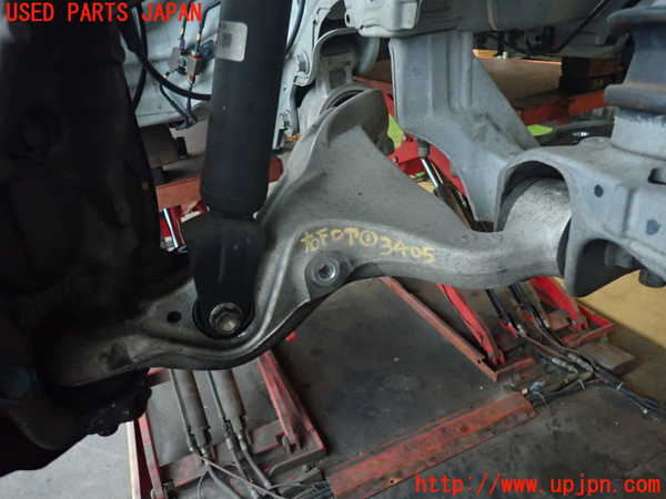 2UPJ-34055176]スカイライン(ZV37)右フロントロアアーム1 中古_m0001.jpg