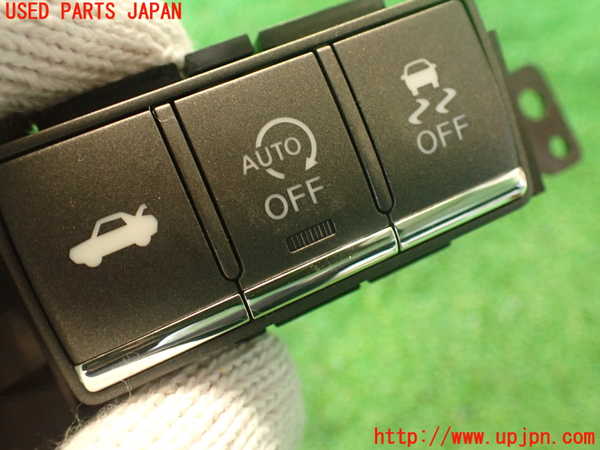 2UPJ-34056307]スカイライン(ZV37)スイッチ2 (AUTO OFF) 中古_m0002.jpg