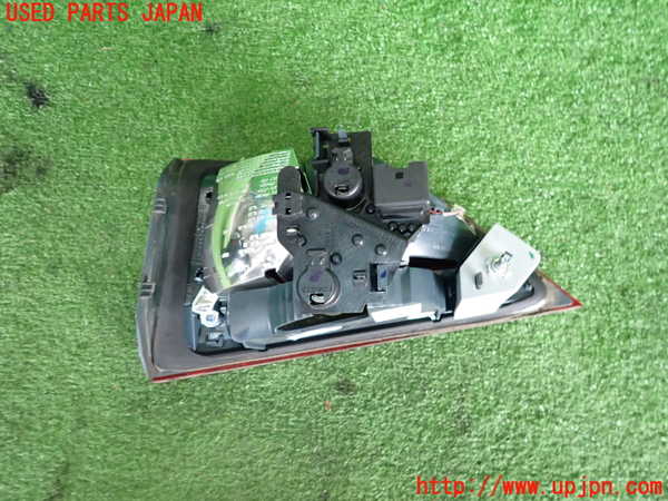 2UPJ-34061552]BMW 218d グランツアラー(2E20)(F46)左リアフィニッシャー 中古_m0003.jpg