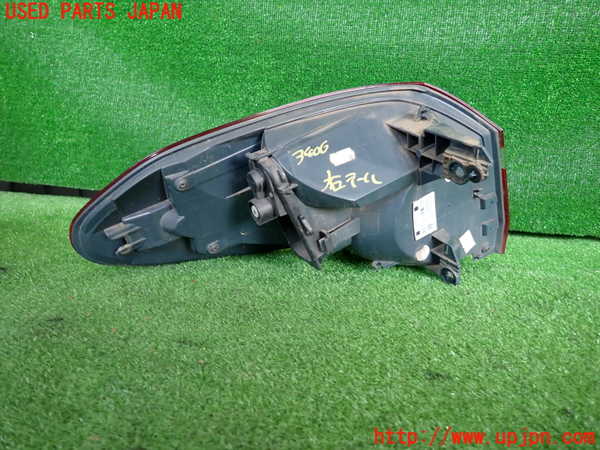 2UPJ-34061530]BMW 218d グランツアラー(2E20)(F46)右テールランプ 中古_m0003.jpg