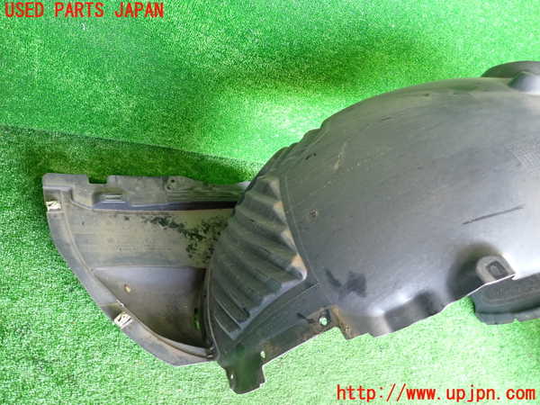 2UPJ-34061092]BMW 218d グランツアラー(2E20)(F46)左前フェンダーライナー 中古_m0002.jpg