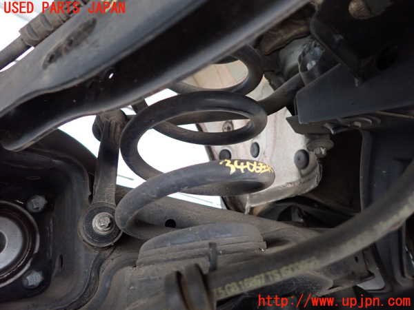 2UPJ-34065105]BMW 218d グランツアラー(2E20)(F46)左リアスプリング 中古_m0001.jpg