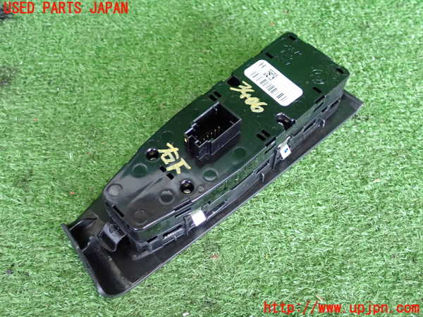 2UPJ-34066240]BMW 218d グランツアラー(2E20)(F46)右前パワーウィンドウスイッチ 中古_m0002.jpg