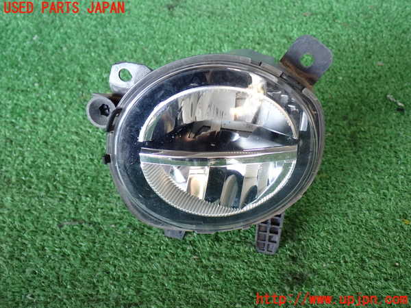 2UPJ-34081182]BMW 320d(8C20)(F30)左フォグ 中古_m0001.jpg