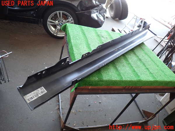2UPJ-34081392]BMW 320d(8C20)(F30)左サイドステップ 中古_m0005.jpg