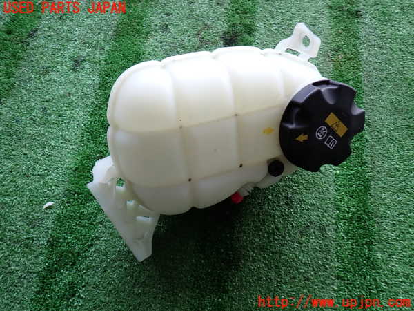 2UPJ-34082410]BMW 320d(8C20)(F30)ラジエータータンク 中古_m0001.jpg