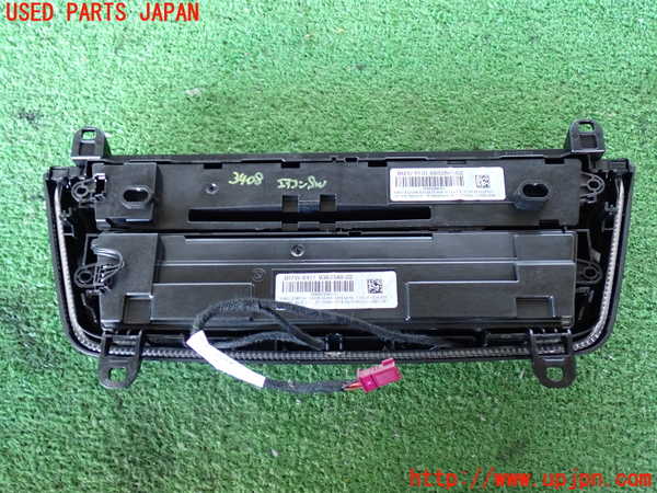 2UPJ-34086066]BMW 320d(8C20)(F30)エアコンスイッチ1 中古_m0002.jpg