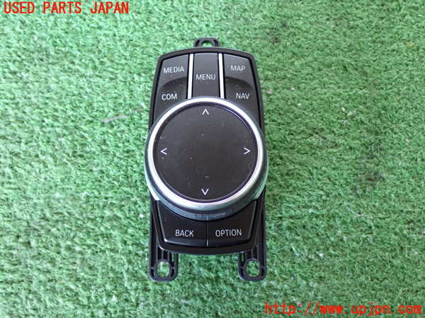 2UPJ-34086306]BMW 320d(8C20)(F30)スイッチ1 (オーディオ操作) 中古_m0001.jpg