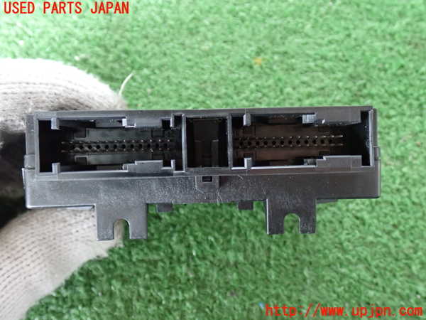 2UPJ-34086149]BMW 320d(8C20)(F30)コンピューター4 中古_m0002.jpg