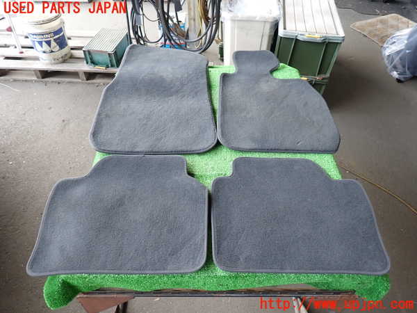 2UPJ-34087800]BMW 320d(8C20)(F30)フロアマット 中古_m0001.jpg