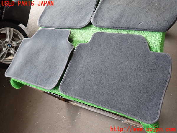 2UPJ-34087800]BMW 320d(8C20)(F30)フロアマット 中古_m0003.jpg