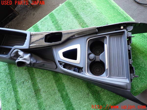 2UPJ-34087540]BMW 320d(8C20)(F30)センターコンソール 中古_m0002.jpg
