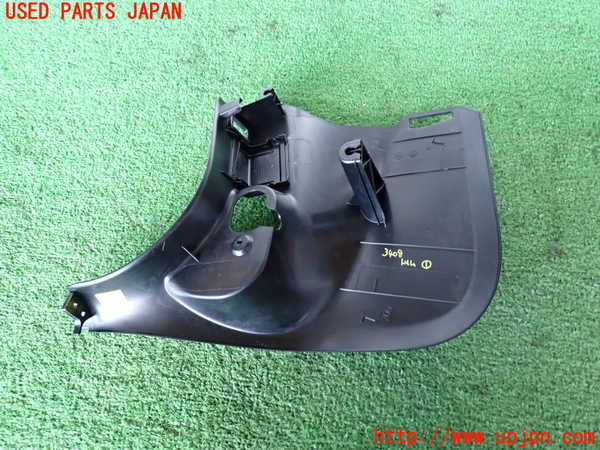 2UPJ-34087691]BMW 320d(8C20)(F30)内装トリム類1 中古_m0002.jpg