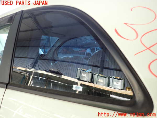 2UPJ-34091382]フィアット・500(31212)左クォーターガラス 中古 PILKINGTON M3232 43R-001583_m0001.jpg