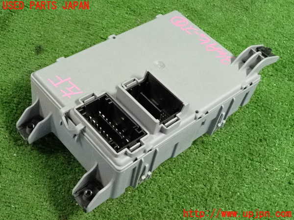 2UPJ-34096741]フィアット・500(31212)ヒューズボックス1 中古_m0002.jpg