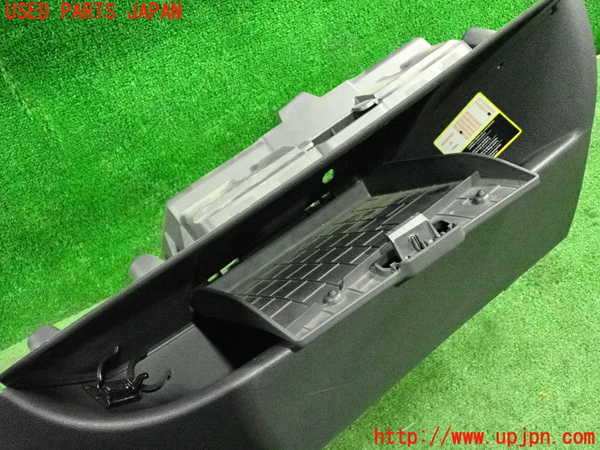 2UPJ-34097516]フィアット・500(31212)グローブボックス1 中古_m0002.jpg