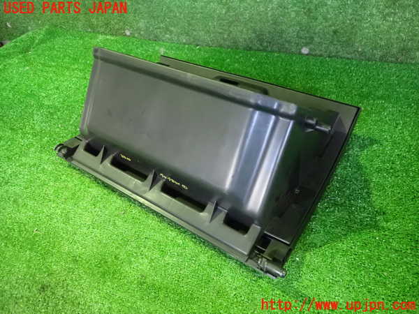 2UPJ-34107516]ロードスター(NB6C)グローブボックス1 中古_m0003.jpg