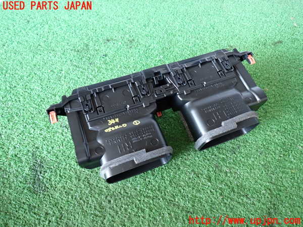 2UPJ-34117526]カローラ クロス ハイブリッド(ZVG16)エアコン吹き出し口1 中古_m0002.jpg