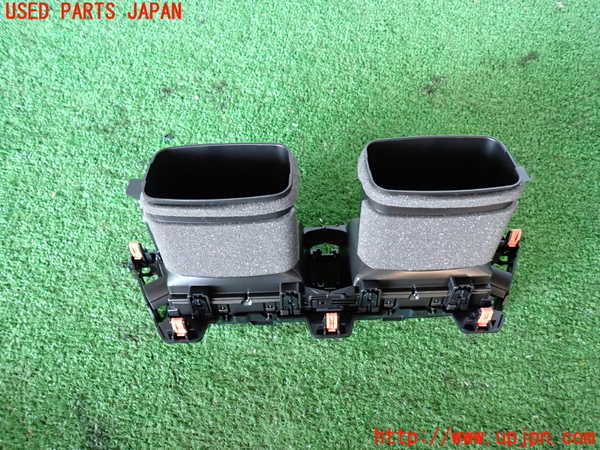 2UPJ-34117526]カローラ クロス ハイブリッド(ZVG16)エアコン吹き出し口1 中古_m0003.jpg