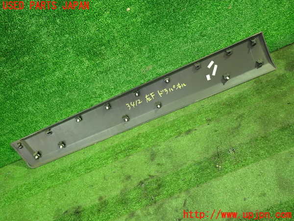 1UPJ-34121232]シボレー・キャプティバ(型式不明)右前ドアパネル 中古_m0002.jpg