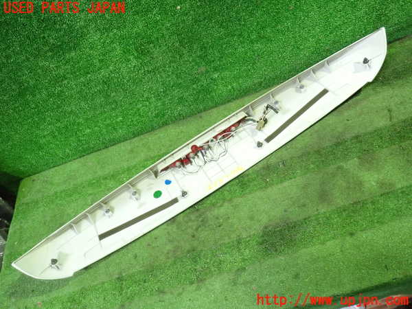 1UPJ-34121520]シボレー・キャプティバ(型式不明)リアスポイラー 中古_m0004.jpg