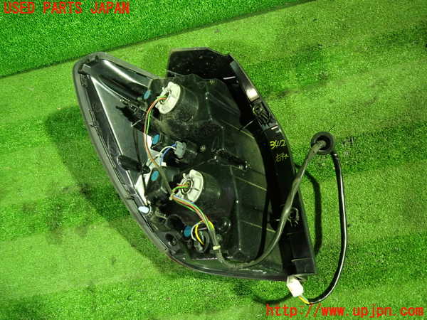 1UPJ-34121530]シボレー・キャプティバ(型式不明)右テールランプ 中古_m0002.jpg