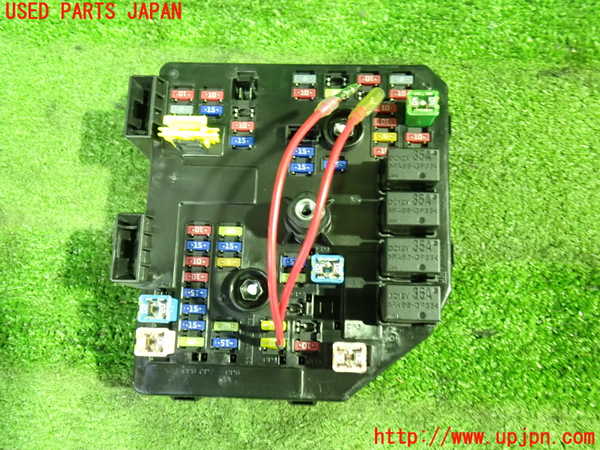 1UPJ-34126741]シボレー・キャプティバ(型式不明)ヒューズボックス1 中古_m0001.jpg