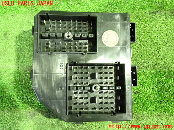 1UPJ-34126741]シボレー・キャプティバ(型式不明)ヒューズボックス1 中古_m0002.jpg