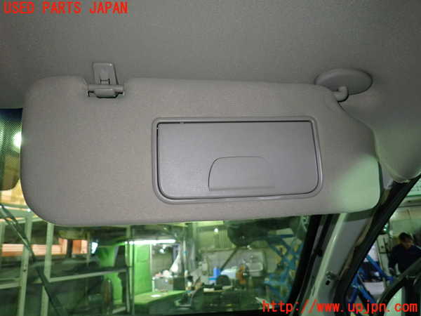 1UPJ-34127625]シボレー・キャプティバ(型式不明)室内サンバイザー右側 中古_m0002.jpg
