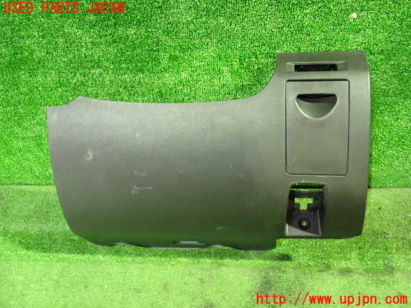 1UPJ-34127841]シボレー・キャプティバ(型式不明)小物入れ1 中古_m0001.jpg