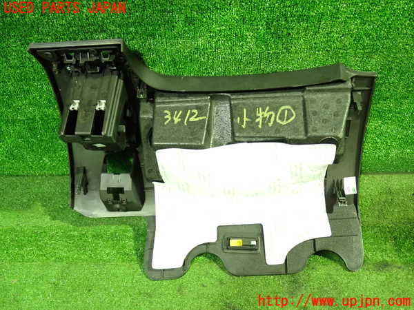 1UPJ-34127841]シボレー・キャプティバ(型式不明)小物入れ1 中古_m0003.jpg