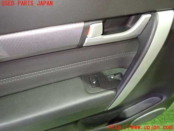 1UPJ-34121324]シボレー・キャプティバ(型式不明)左後ドア内張り 中古_m0002.jpg