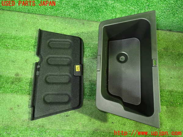 1UPJ-34127772]シボレー・キャプティバ(型式不明)ラゲッジトレイ2 中古_m0002.jpg