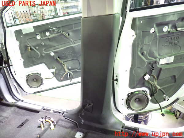 1UPJ-34127665]シボレー・キャプティバ(型式不明)右センターピラートリム 中古_m0003.jpg