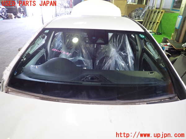 5UPJ-34151195]ベンツ CLA180 C117(117342)フロントガラス 中古_m0001.jpg