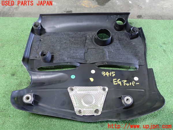 1UPJ-34152160]ベンツ CLA180 C117(117342)エンジンアッパーカバー 中古_m0003.jpg