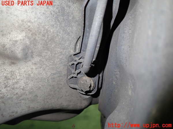 1UPJ-34154305]ベンツ CLA180 C117(117342)左リアナックルハブ 中古_m0002.jpg