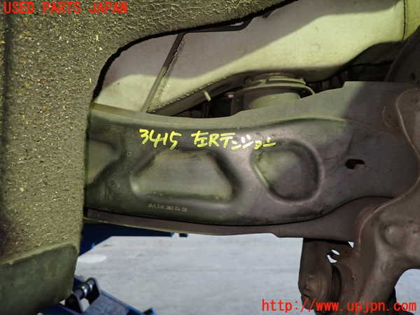 1UPJ-34155330]ベンツ CLA180 C117(117342)左リアテンションロッド 中古_m0001.jpg