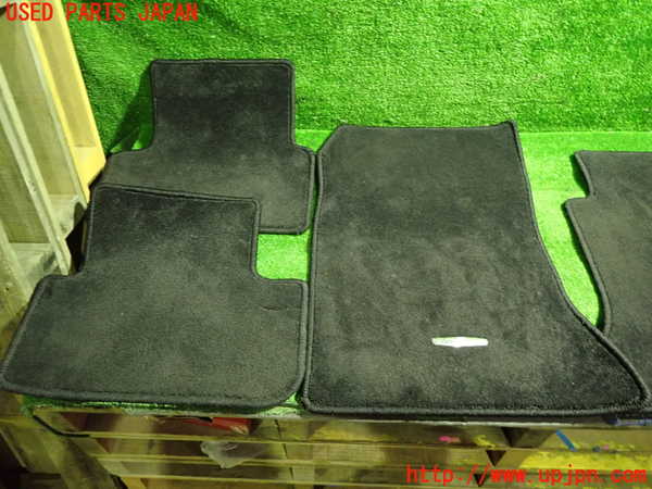 1UPJ-34157800]ベンツ CLA180 C117(117342)フロアマット 中古_m0003.jpg