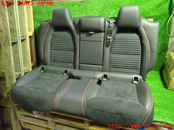 1UPJ-34157385]ベンツ CLA180 C117(117342)リアシート 中古_m0001.jpg