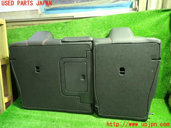 1UPJ-34157385]ベンツ CLA180 C117(117342)リアシート 中古_m0003.jpg